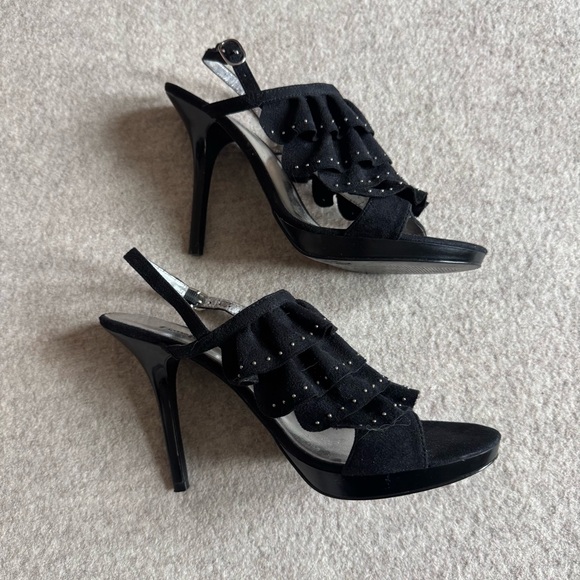 Limelight Black Ruffle Heels - Picture 4 of 7